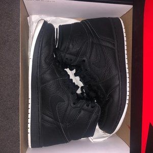 Air Jordan 1 Retro High OG Unisex Sneakers